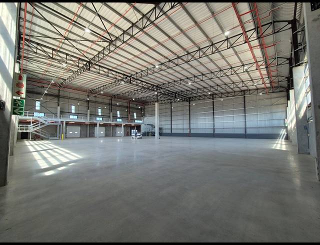 2,322M² WAREHOUSE TO LET IN ATLANTIC HILLS